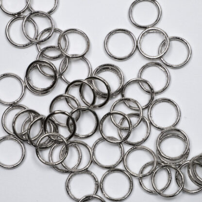 Lacis metal ring stitch markers.