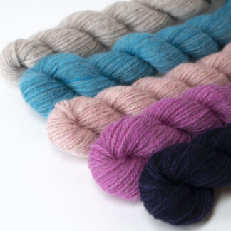 Tannahill Yarn bundle - Hyacinth